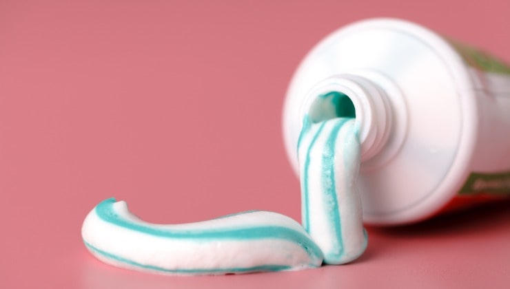 Toothpaste for encrusted pans