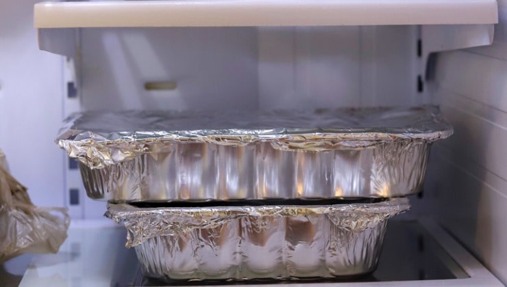 Casseroles en aluminium congelées