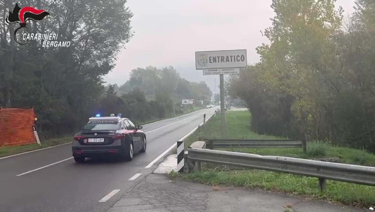 Entratico, carabinieri