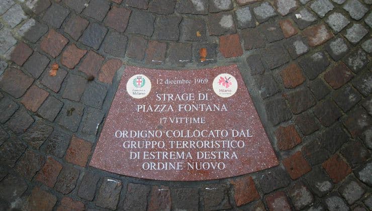 Targa in ricordo della strage di Piazza Fontana