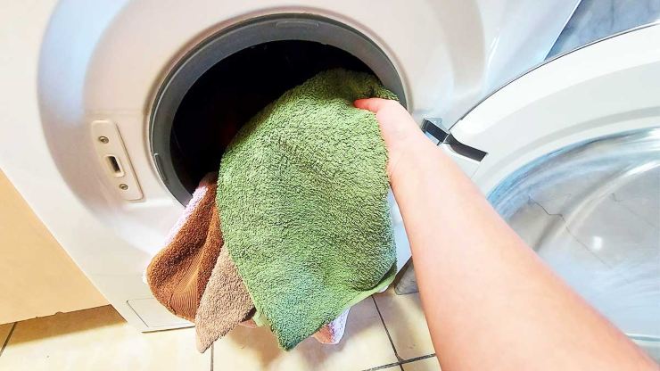 asciugamani che hanno cattivo odore - rimedi 