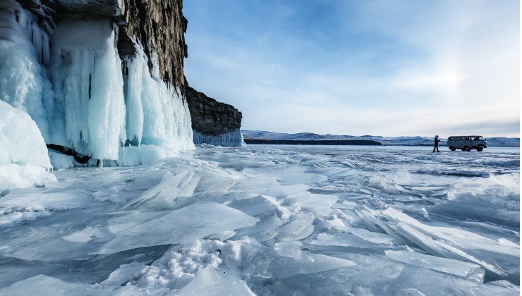 Lago ghiacciato in Russia