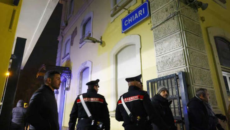 Carabinieri alla stazione di Chiari