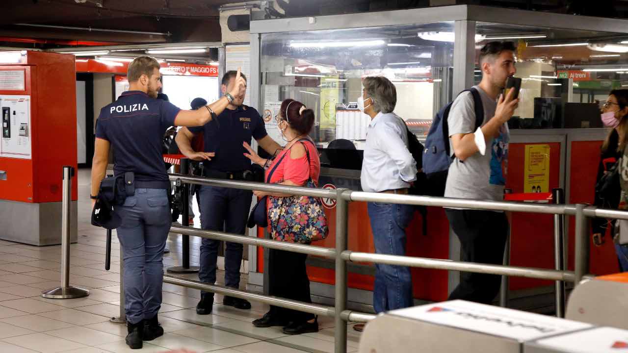 Milano Metropolitana, agenti di Polizia