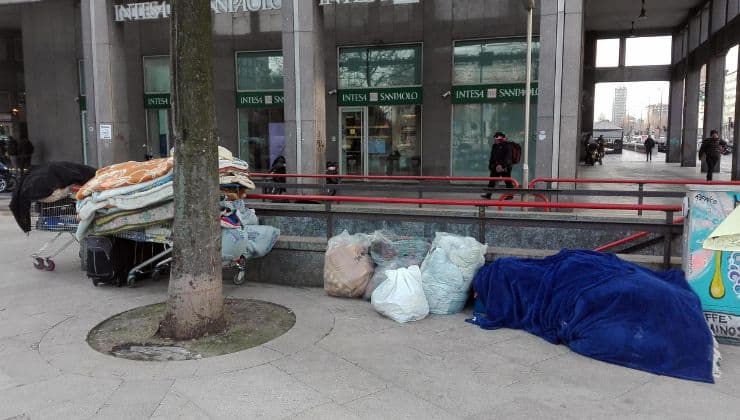 Senzatetto alla stazione di Milano