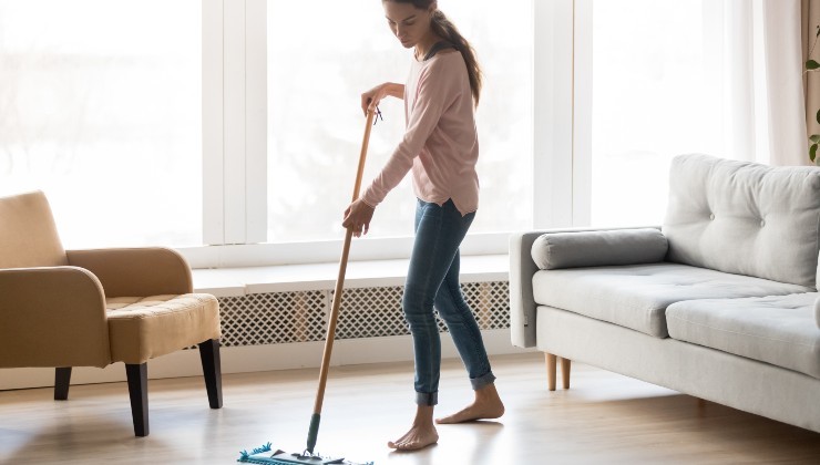 myjte podlahy touto metodou - lesklé a voňavé podlahy