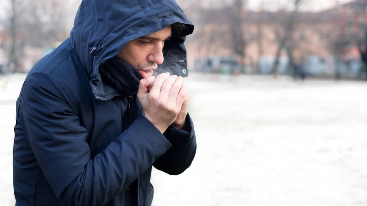 Previsioni uomo al freddo