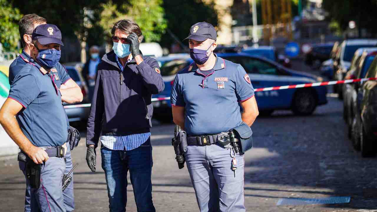 Agenti di polizia