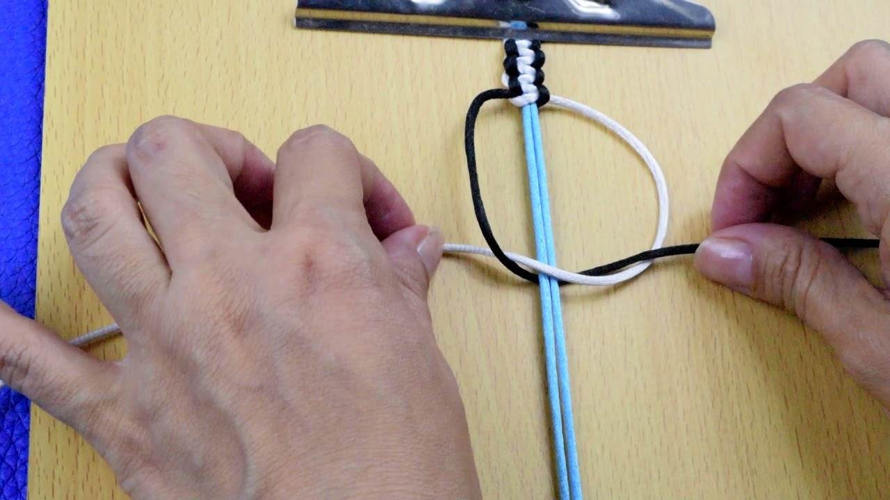 Come fare un bracciale con fili di lana: i semplicissimi passaggi