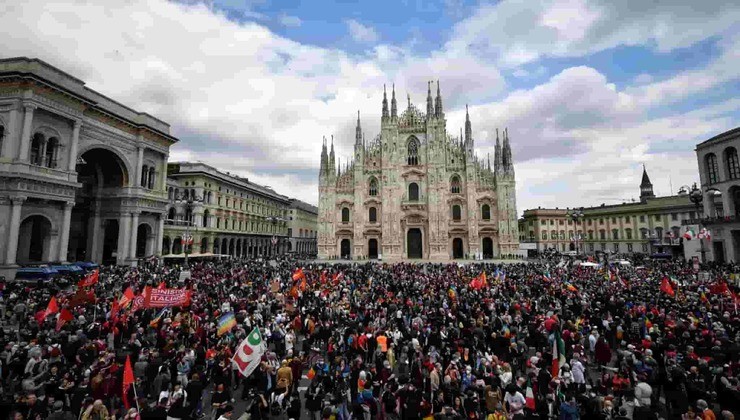 25 aprile in Piazza Duomo
