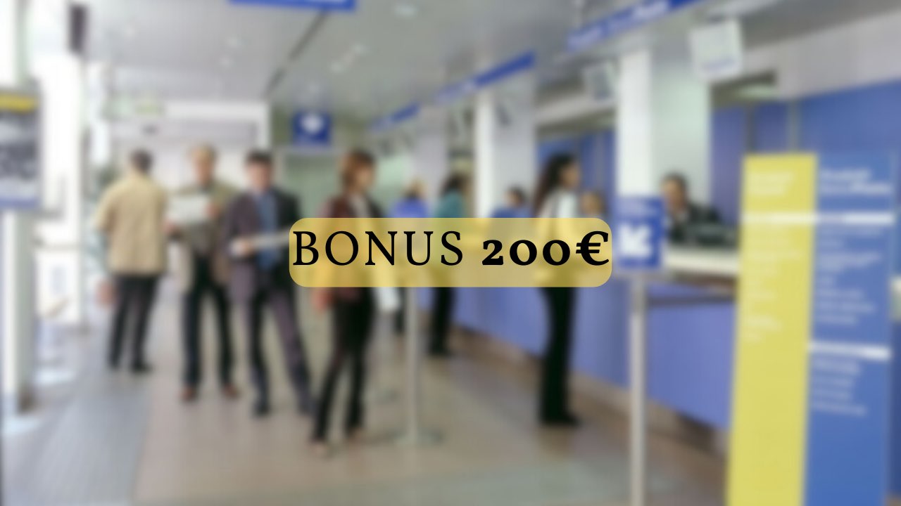 Lavoratori in coda per il bonus