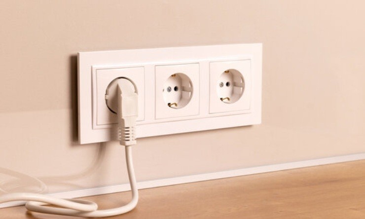 Schneider Electric Alréa Presa Elettrica 2P+T Bianco Polare - Connessione Rapida