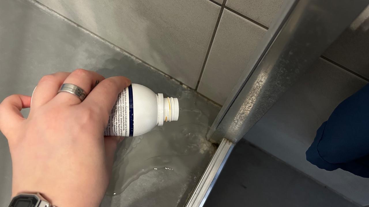 Acqua ossigenata nella doccia