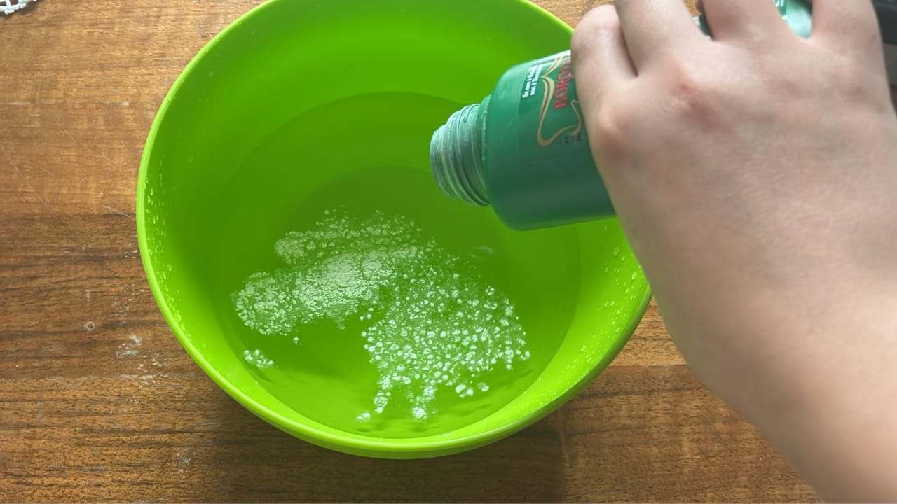 Prova a mettere 2 cucchiai di borotalco nell'acqua tiepida: lo vorrai fare  sempre