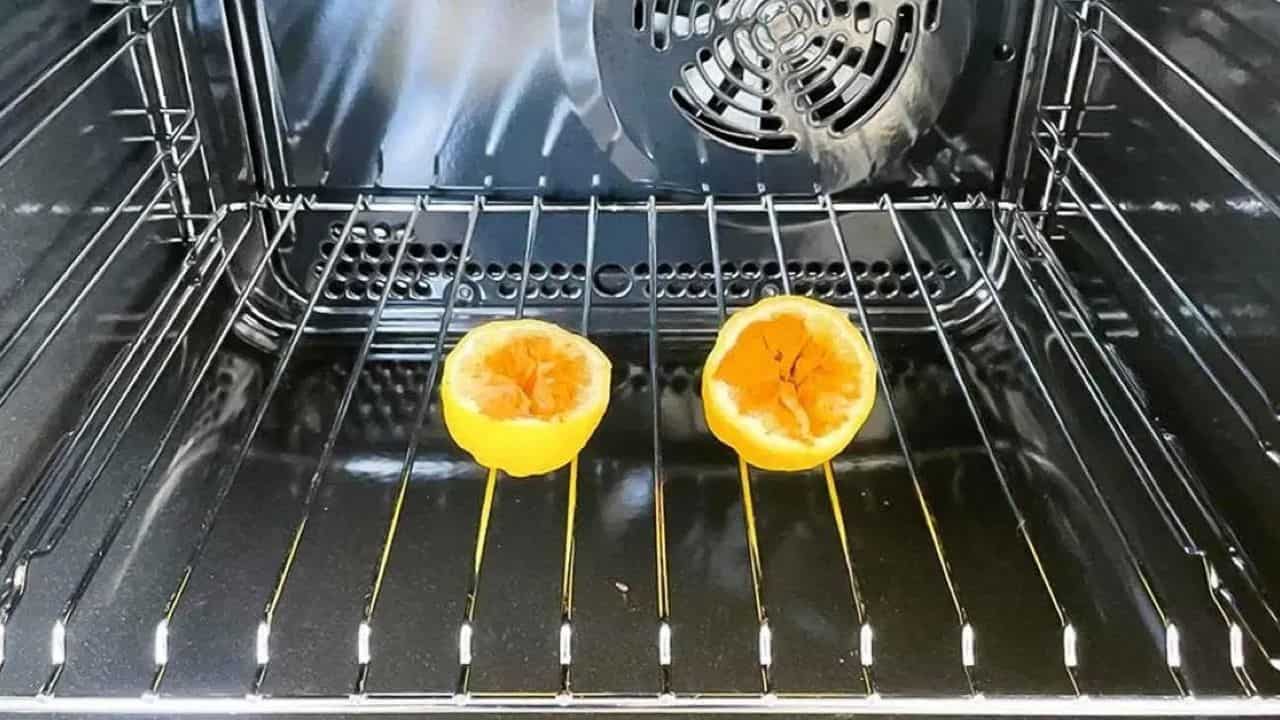 Bucce di limone in forno