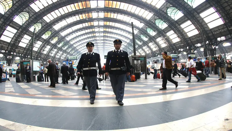 Polizia alla Stazione Centrale