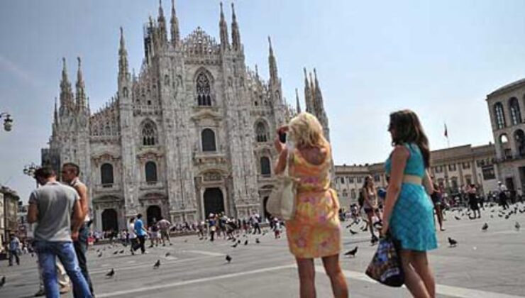 Turisti al Duomo