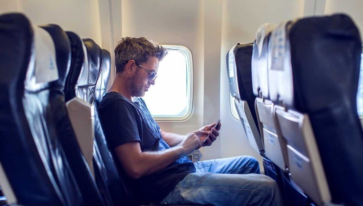 Uso dello smartphone in aereo