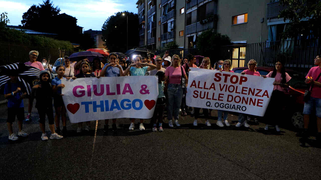 Fiaccolata per Giulia Tramontano