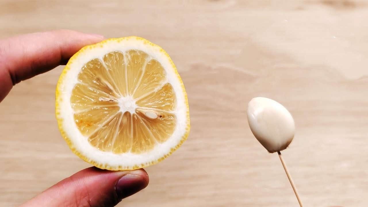 citronem a česnekem