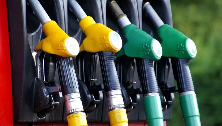Prezzi della benzina in aumento