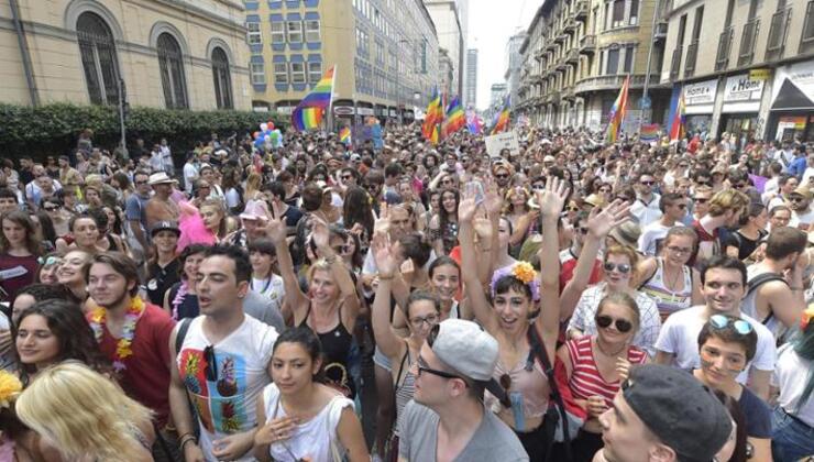 Sfilata Milano Pride