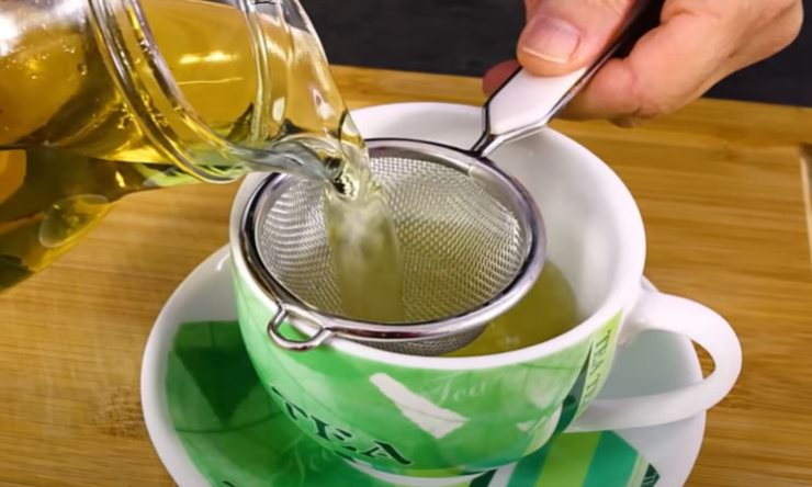 Čaj s těmito 2 ingrediencemi: kopřiva a oregano