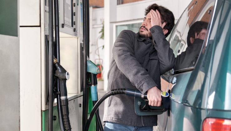 Truffa al distributore di benzina