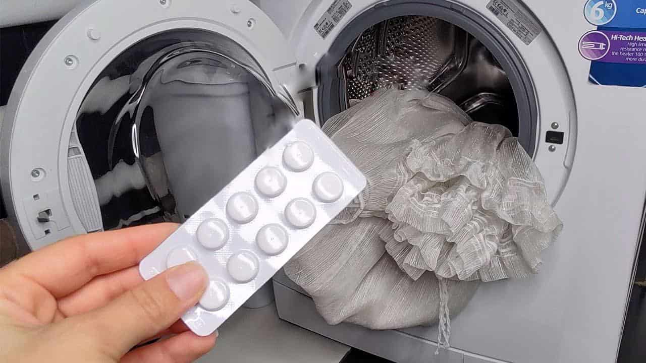 Tulle dans la machine à laver