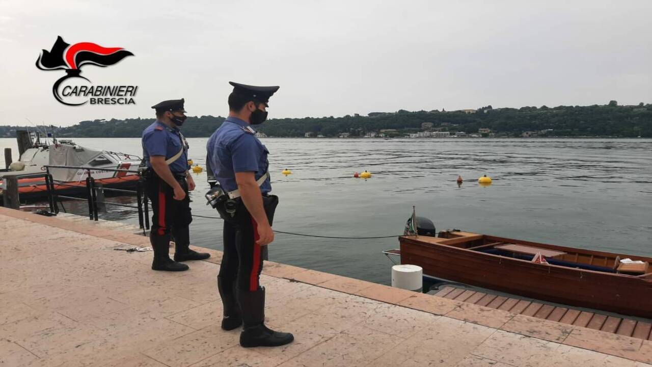 carabinieri al lago