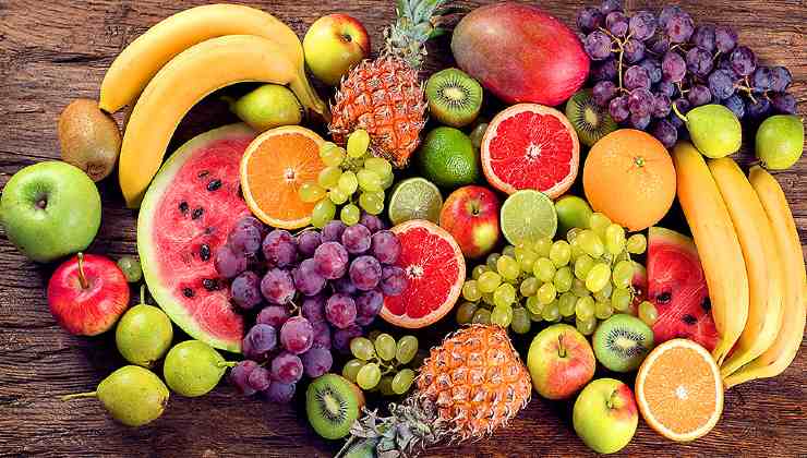 Il consumo di frutta d'estate ed il frutto più contaminato