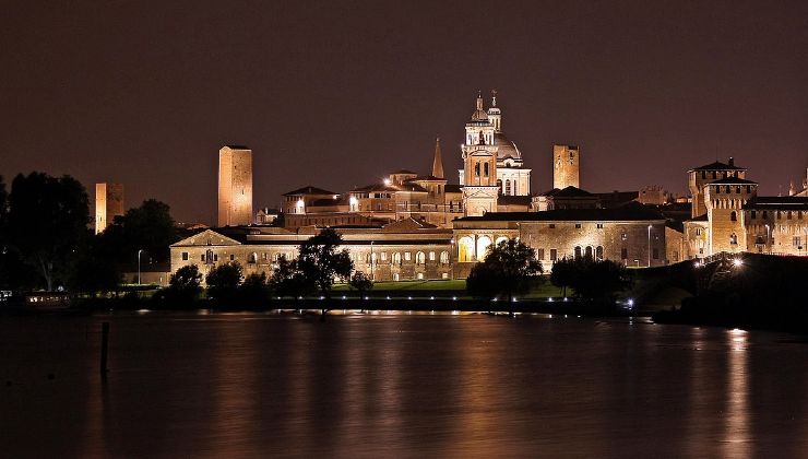 Mantova di notte 