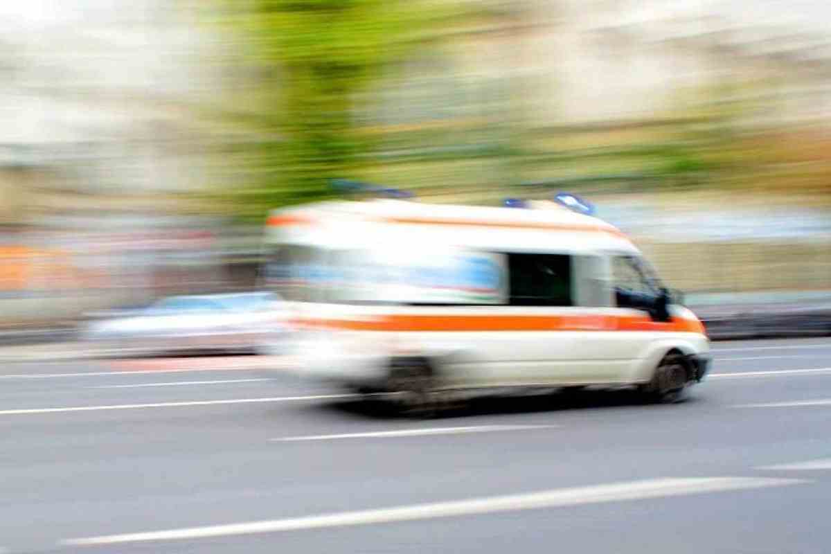 Ambulanza Aggressione a Milano: accoltellatato 