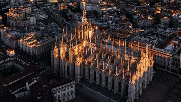 Adottare una guglia al Duomo di Milano