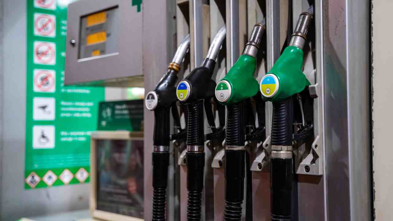 Distributori di benzina economici Milano