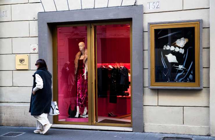 Le vetrine del negozio di Chiara Ferragni in via del Babuino, Roma